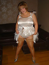 curvy voluptuous women