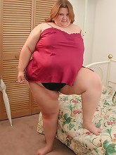 Naughty Hot BBW in Nice Red...